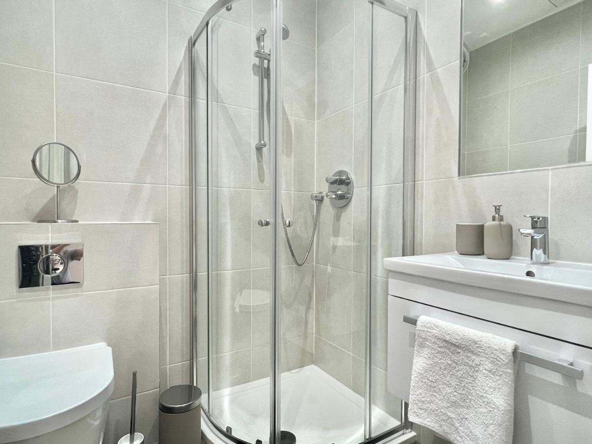 2 Bedroom Apartment In South Hampstead London Exterior photo