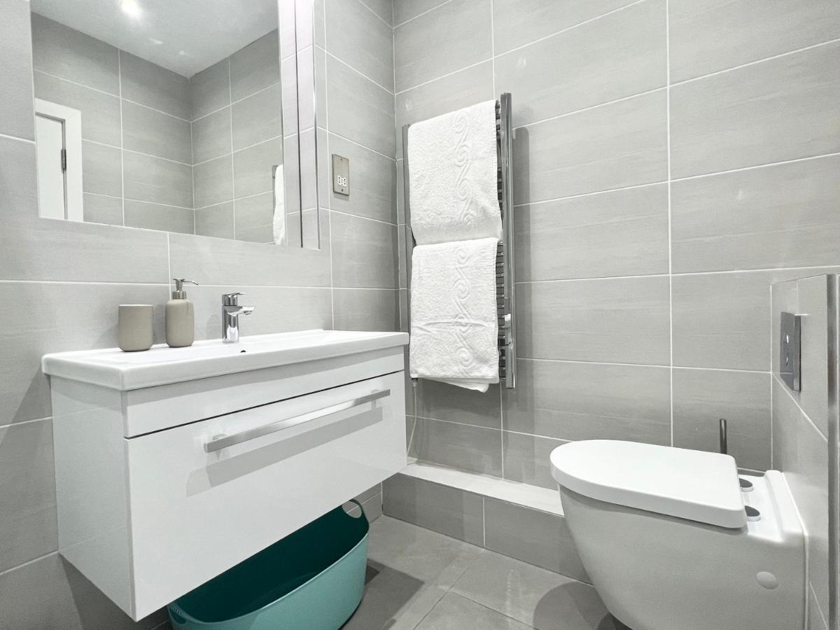 2 Bedroom Apartment In South Hampstead London Exterior photo